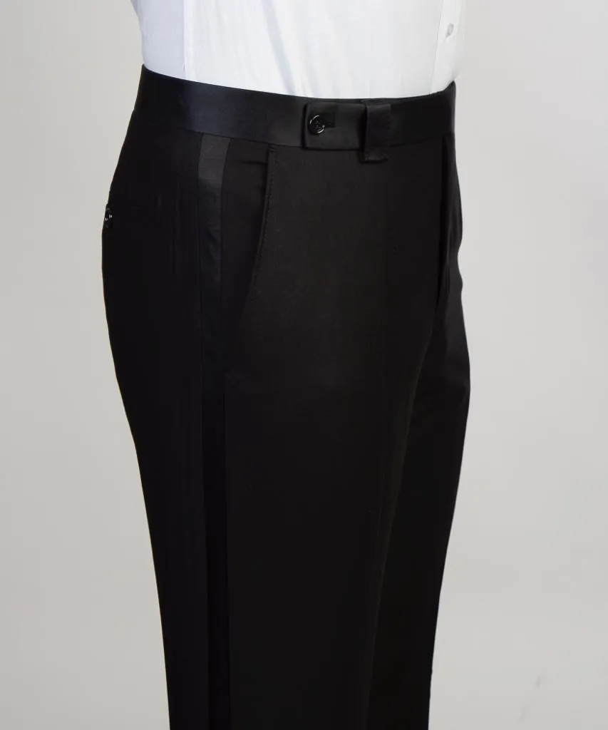 38R - Leigh Tux - FS