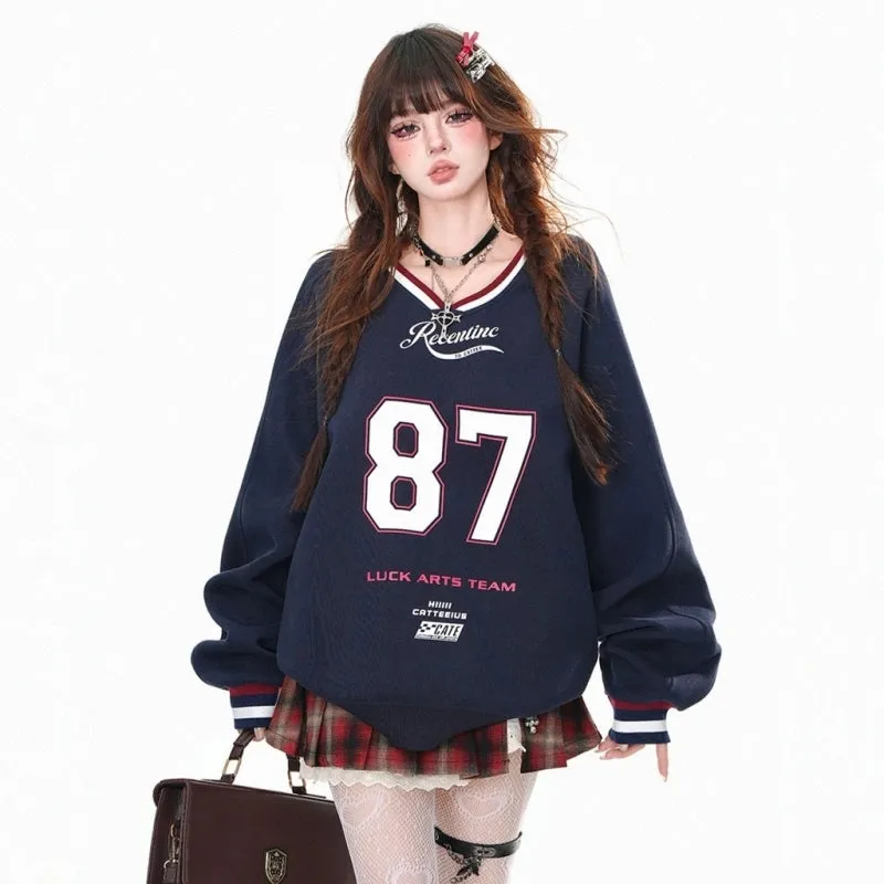 American College Style V-neck Long-Sleeved Sweatshirt