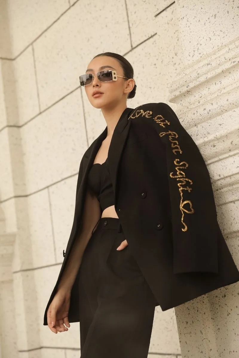 BLACK ERICA TEXTURE ATTACHED JACKET SET